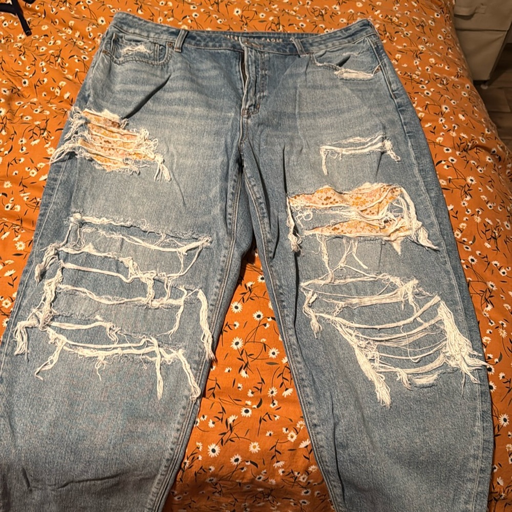 AE straight leg mom Jeans “patchwork”